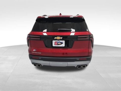 New 2026 Chevrolet Traverse LT w/ Sun and Wheel Package FWD image 4