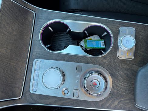 Used 2025 Genesis GV80 2.5T Advanced image 15