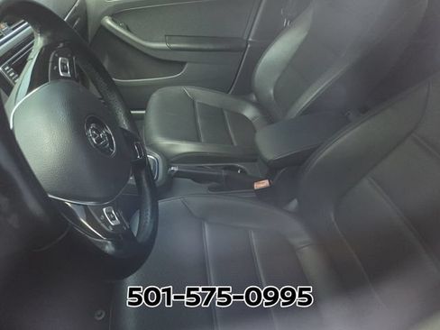 Used 2017 Volkswagen Jetta SEL FWD image 8