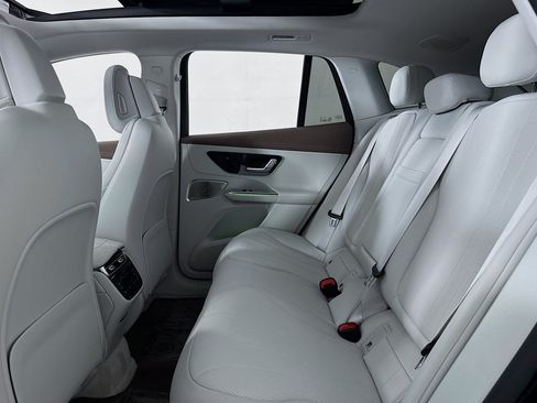 Certified 2023 Mercedes-Benz EQE 350+ 4MATIC SUV w/ Pinnacle Trim Package image 8