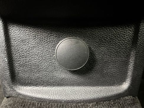 Used 2019 Ford Fusion SE image 12