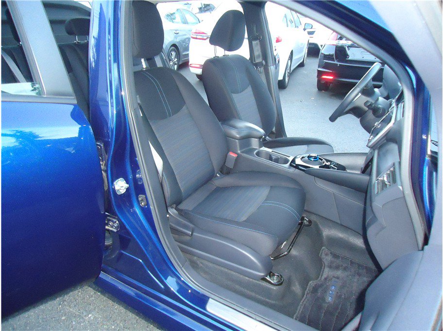 Used 2020 Nissan Leaf SV w/ SV All Weather Package FWD image 13
