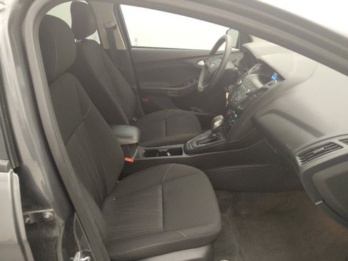 Used 2018 Ford Focus SE w/ Interior Protection Package FWD image 21