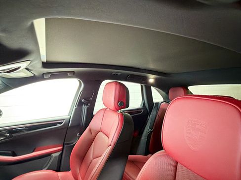 Certified 2026 Porsche Macan S AWD/4WD image 26