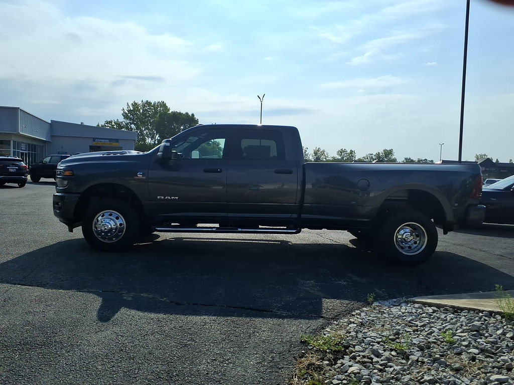 New 2027 RAM 3500 Big Horn AWD/4WD image 4