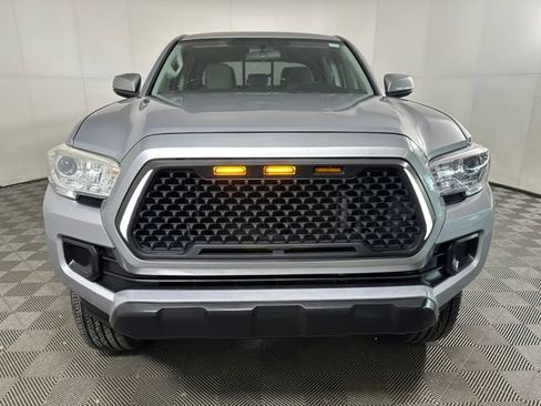 Used 2016 Toyota Tacoma SR5 image 8