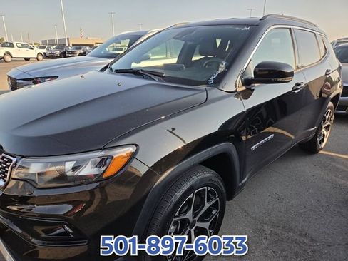 Used 2025 Jeep Compass Limited AWD/4WD image 8