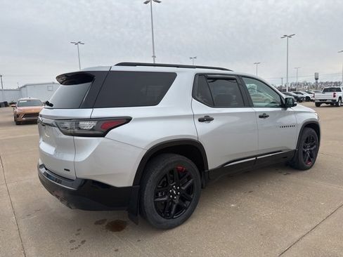 Used 2019 Chevrolet Traverse Premier w/ Redline Edition image 3