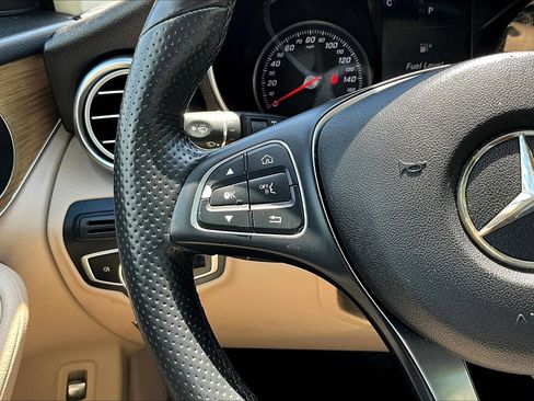 Used 2019 Mercedes-Benz GLC 300 4MATIC w/ Premium Package image 13