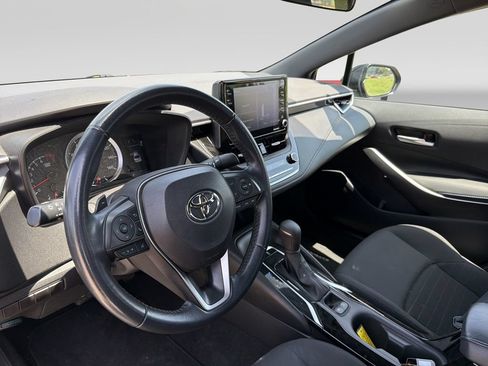 Used 2022 Toyota Corolla SE w/ SE Premium Package FWD image 10