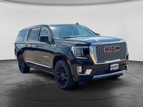 Used 2023 GMC Yukon XL Denali w/ Max Trailering Package AWD/4WD image 1