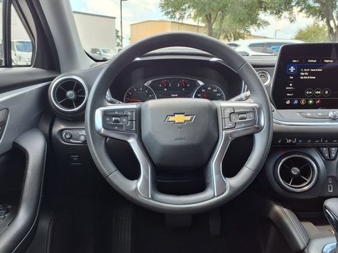 Used 2024 Chevrolet Blazer LT w/ Convenience Package FWD image 18