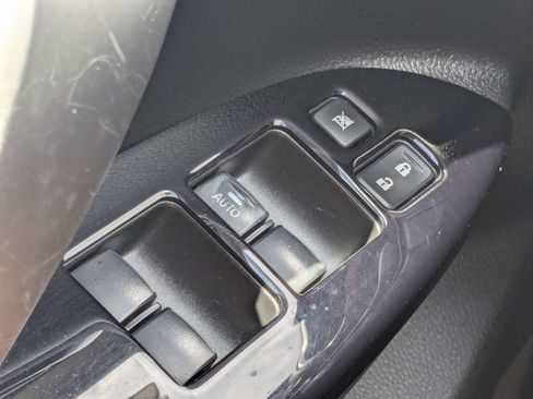 Used 2018 Mitsubishi Eclipse Cross LE AWD/4WD image 29