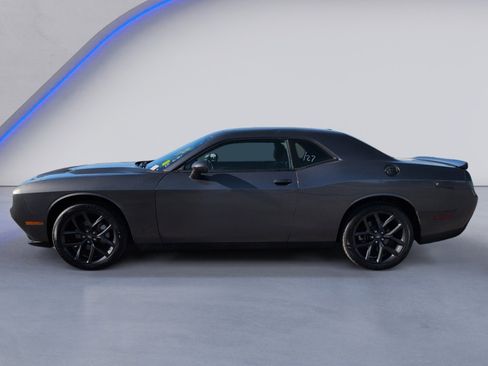 Used 2022 Dodge Challenger SXT w/ Blacktop Package image 5