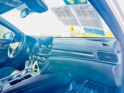 Used 2019 Honda Accord Sport image 10