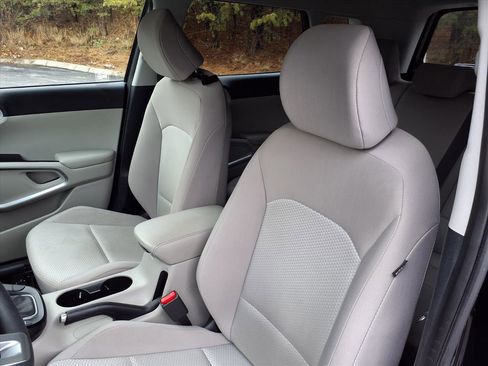 Used 2020 Kia Soul LX image 12