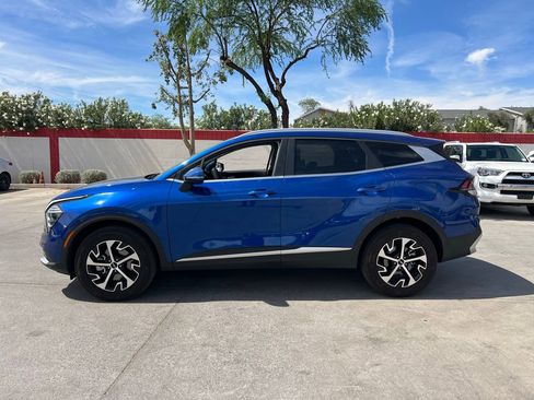 Used 2025 Kia Sportage EX image 5