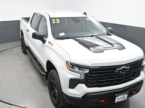 Used 2023 Chevrolet Silverado 1500 LT Trail Boss w/ Protection Package AWD/4WD image 9