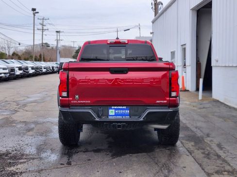 Used 2024 Chevrolet Colorado ZR2 w/ Technology Package image 4