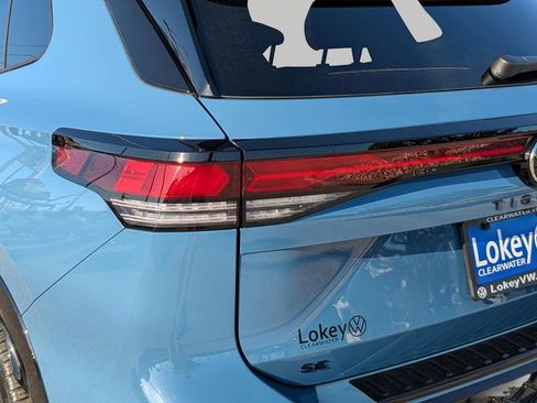 New 2026 Volkswagen Tiguan SE R-Line FWD image 10