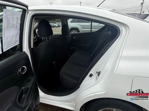 Used 2016 Nissan Versa SV image 24