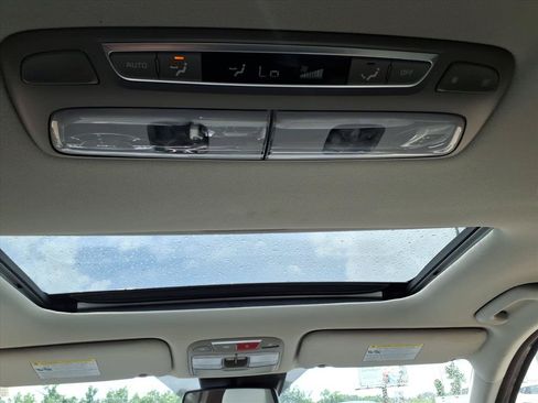 Used 2024 Kia Telluride SX FWD image 16