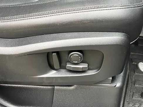 Used 2022 Land Rover Defender 110 X-Dynamic SE AWD/4WD image 26