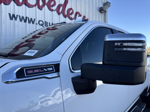 Used 2020 GMC Sierra 2500 SLT w/ SLT Premium Plus Package image 9