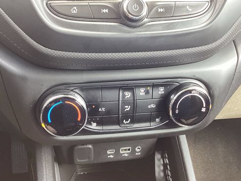 Used 2023 Chevrolet TrailBlazer LT AWD/4WD image 33
