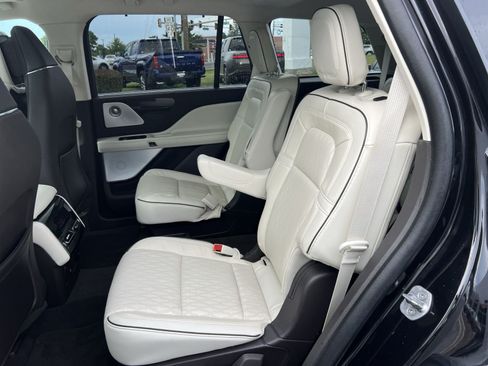 Used 2024 Lincoln Aviator Black Label w/ Dynamic Handling Package AWD/4WD image 24