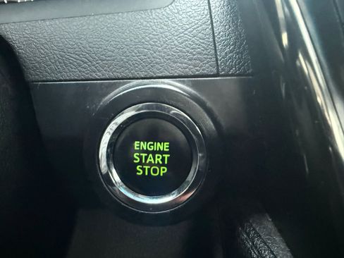 Used 2012 Toyota Camry SE image 25