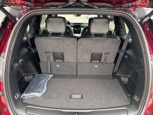 New 2025 Jeep Grand Cherokee L Limited w/ Trailer Tow Package image 9