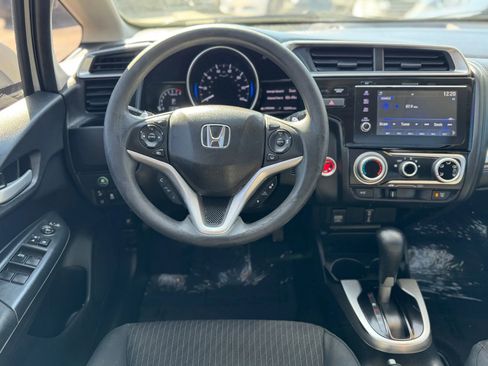 Used 2018 Honda Fit EX image 11