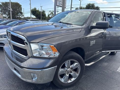 Used 2019 RAM 1500 Tradesman w/ Tradesman SXT Package image 4