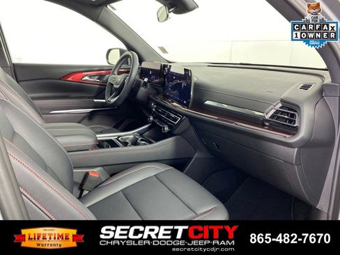 Used 2026 Chevrolet Traverse Z71 AWD/4WD image 32
