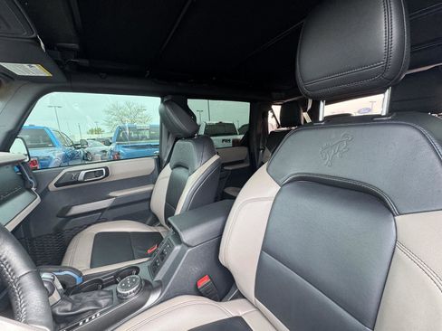 Certified 2023 Ford Bronco Wildtrak image 3