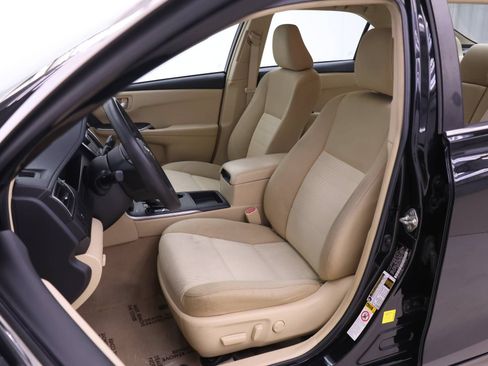 Used 2015 Toyota Camry LE FWD image 4