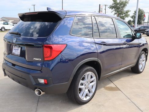 Used 2025 Honda Passport EX-L image 5