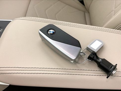 Used 2025 BMW X1 xDrive28i w/ Convenience Package AWD/4WD image 29