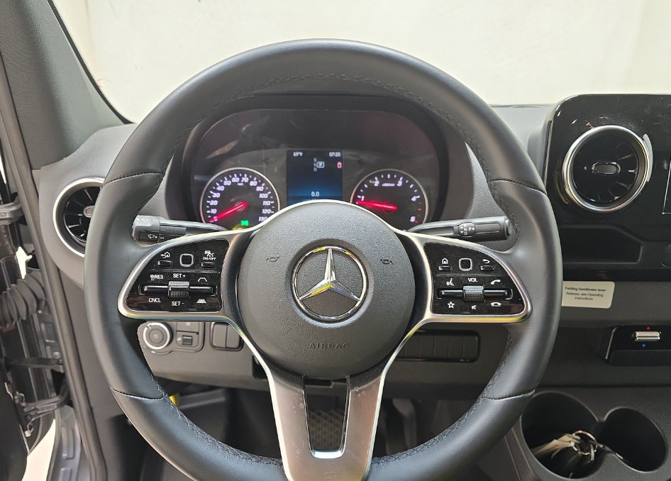 Used 2024 Mercedes-Benz Sprinter 3500 w/ Parking Package image 10