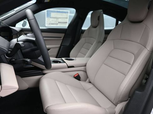 Certified 2025 Porsche Taycan AWD/4WD image 5