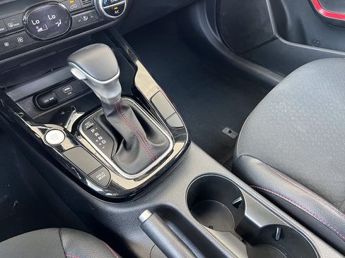Used 2023 Kia Soul GT-Line FWD image 20