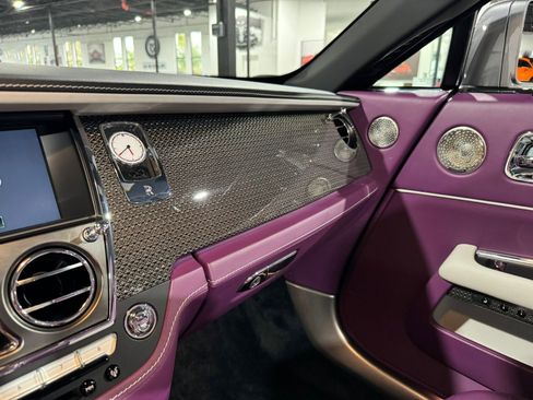 Used 2019 Rolls-Royce Dawn image 33