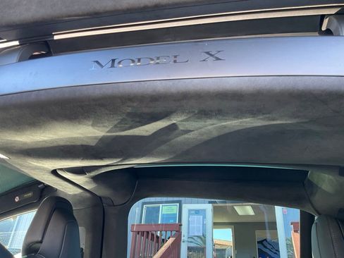 Used 2017 Tesla Model X 75D image 37