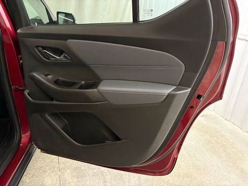 Used 2018 Chevrolet Traverse LT w/ LPO, Floor Liner Package AWD/4WD image 23