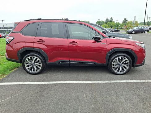Used 2025 Subaru Forester Touring AWD/4WD image 8