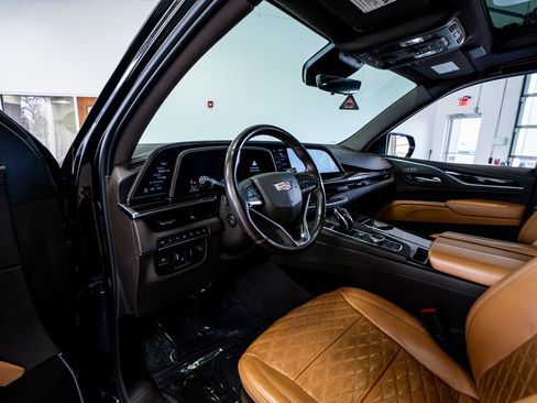 Used 2021 Cadillac Escalade Sport w/ Driver Assist Tech Package image 31