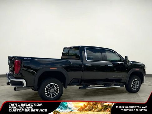 Certified 2024 GMC Sierra 2500 SLT w/ SLT Premium Package AWD/4WD image 12