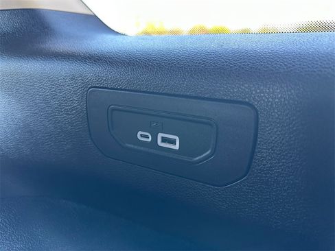 Used 2022 Jeep Grand Cherokee L Limited image 35