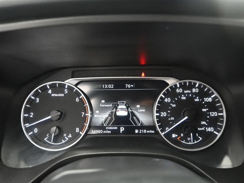 Used 2025 Nissan Rogue SV FWD image 19